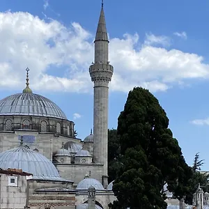 Zeyn Istanboel
